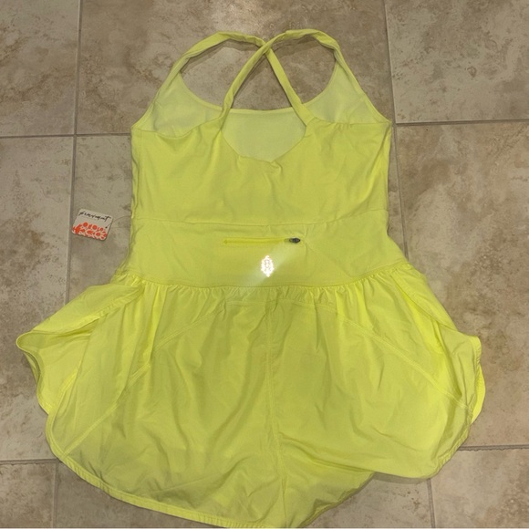 Free People Movement Righteous Runsie Medium BNWT - Picture 6 of 7